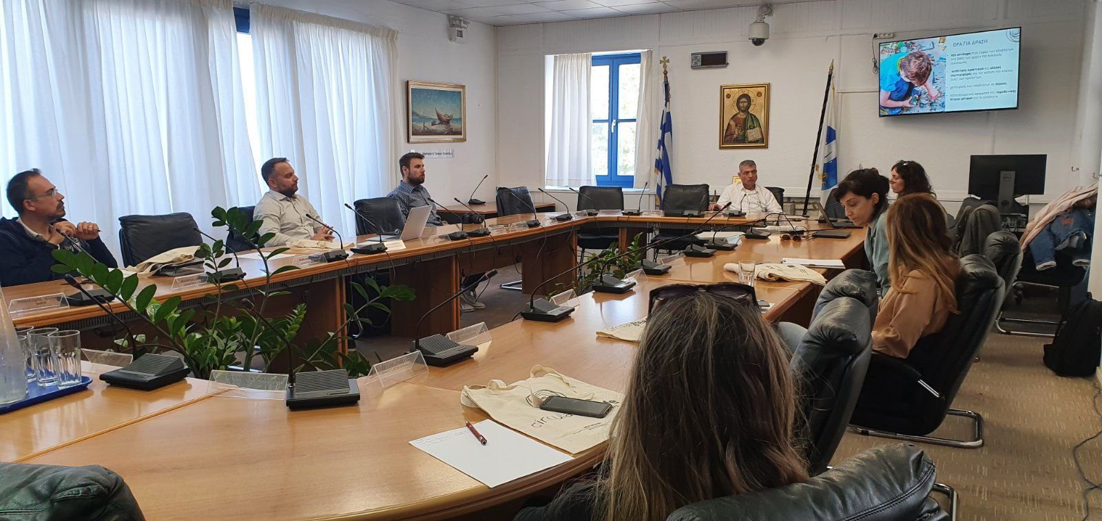 Meetings with local stakeholder representatives in Paros and Antiparos, about waste management.